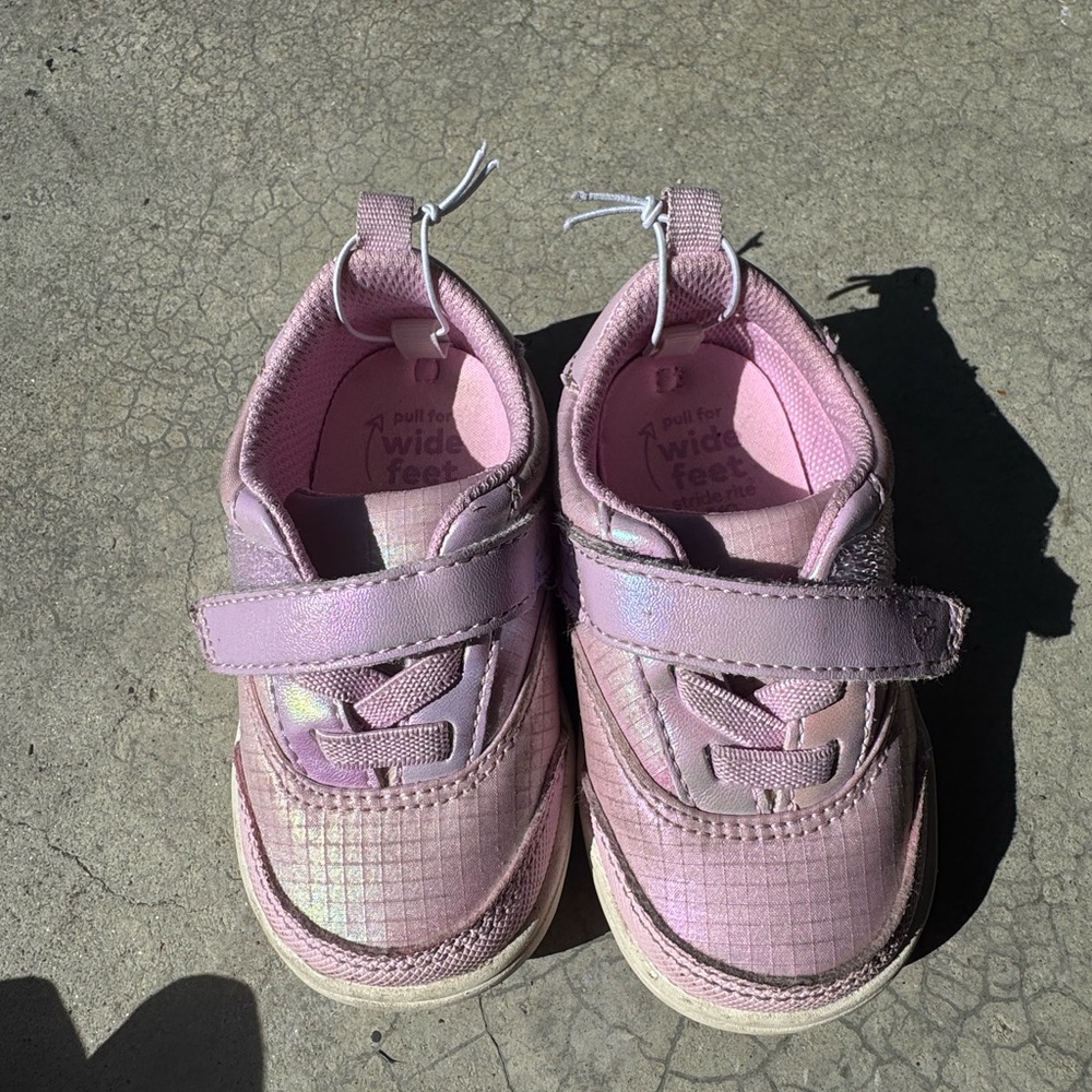 Stride Rite size 5 Toddler Pink shimmery Velcro Shoes